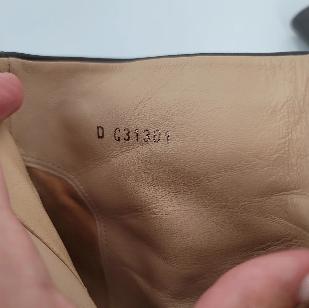 CHANEL preowned very